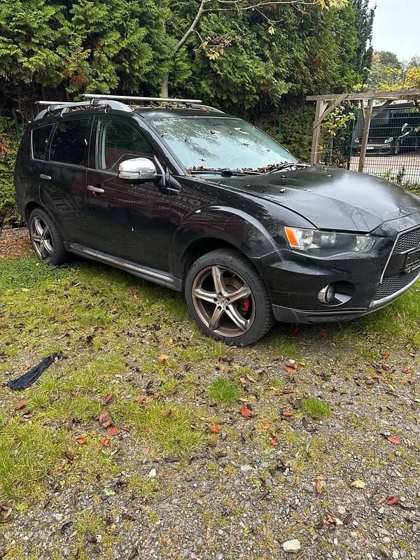 Schwarz Gebraucht 2010 Mitsubishi Outlander SUV | 2.200 € (Guter Preis) - Bild 1/4