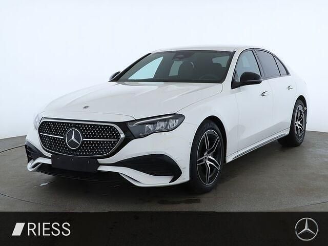 Gebraucht Mercedes E200 AMG 204 PS (150 kW) 2023 Weiss Limousine