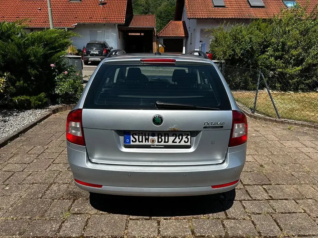 Gebraucht Skoda Octavia GreenLine 105 PS (77 kW) 2011 Silber Kombi
