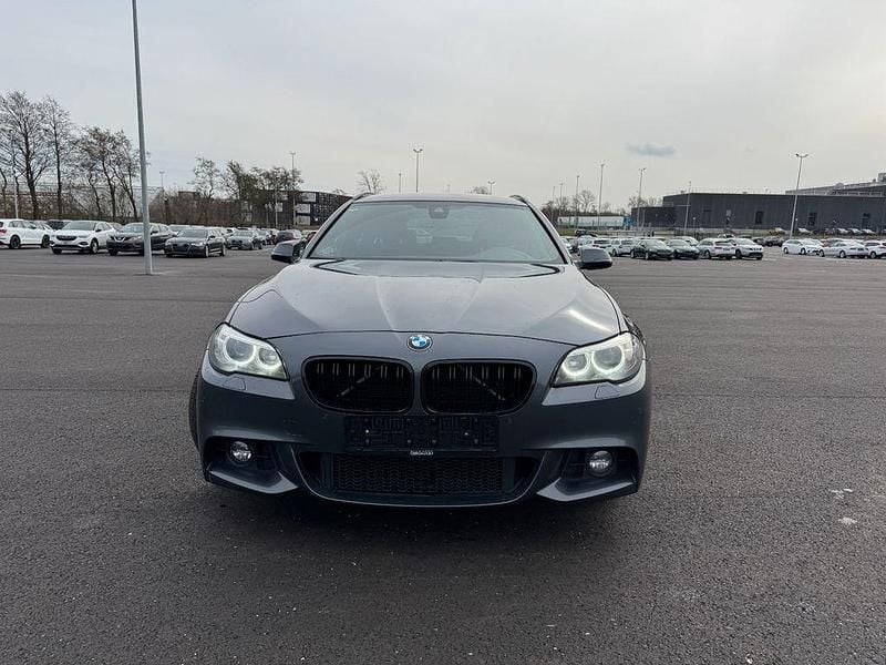Gebraucht BMW 520 190 PS (139 kW) 2015 Grau Limousine