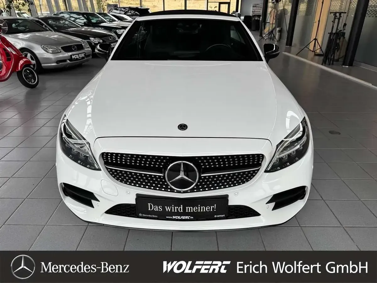 Gebraucht Mercedes C220 AMG 194 PS (142 kW) 2020 Polarweiss  unilack Cabrio