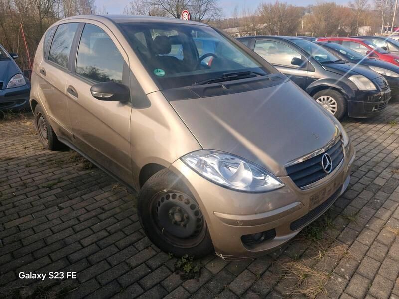 Gold Gebraucht 2008 Mercedes A150 Limousine | 870 € (Superpreis) - Bild 1/4