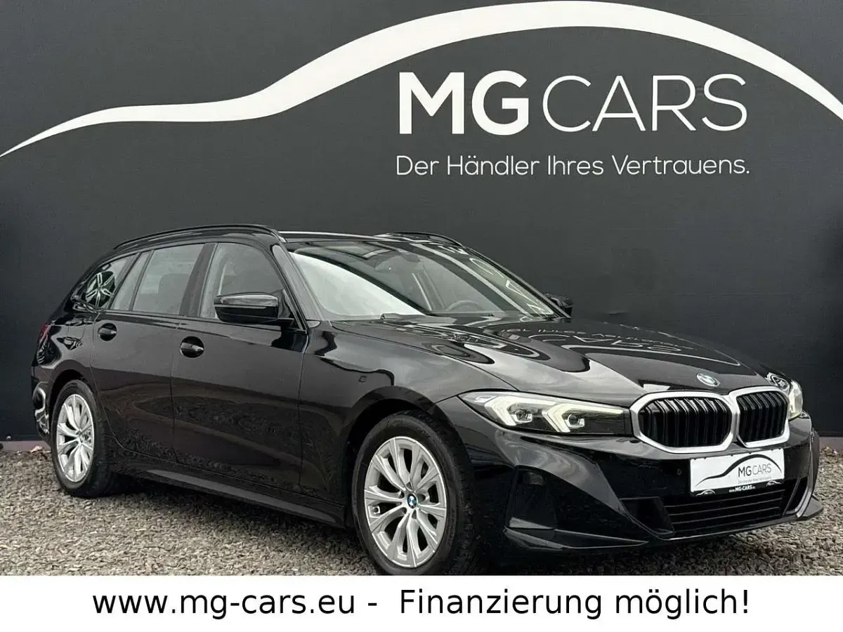 Gebraucht BMW 318 Shadowline 150 PS (110 kW) 2022 Schwarz ii/bonnet fluid black Kombi