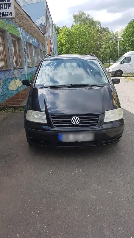 Gebraucht VW Sharan 131 PS (96 kW) 2003 Schwarz Van / Kleinbus