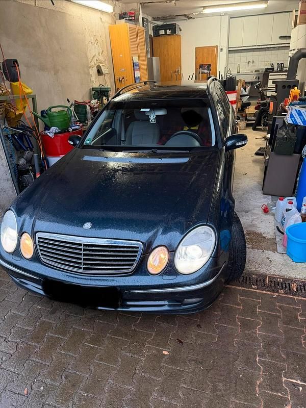 Gebraucht Mercedes E280 190 PS (139 kW) 2005 Blau Kombi