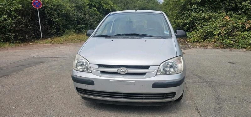 Grau Gebraucht 2004 Hyundai Getz Kleinwagen | 1.950 € (Fairer Preis) - Bild 1/4