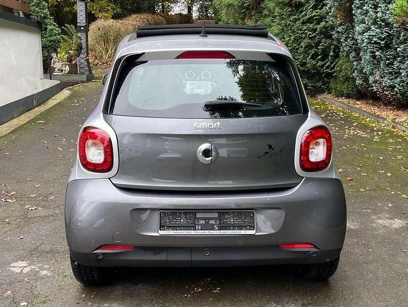 Grau Gebraucht 2014 Smart ForFour Prime Limousine | 6.900 € (Fairer Preis) - Bild 1/4