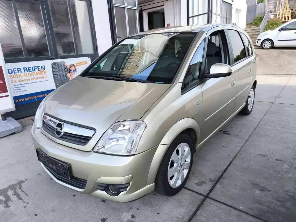Gebraucht Opel Meriva Edition 90 PS (66 kW) 2006 Champagner silber m2 Van / Kleinbus