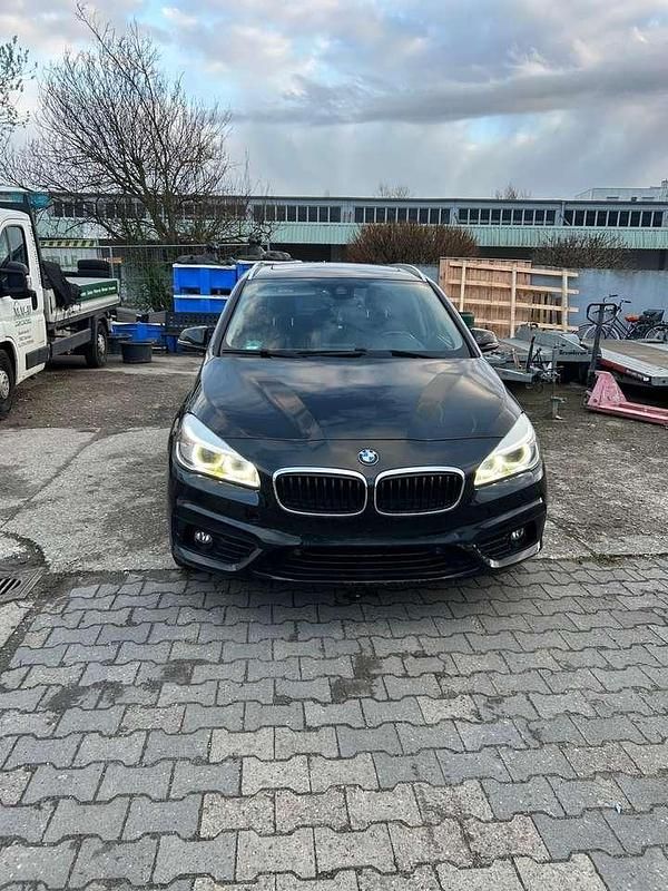 Gebraucht BMW 218 Advantage 150 PS (110 kW) 2014 Kombi