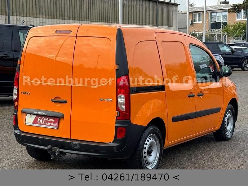 Gebraucht Mercedes Citan 111 110 PS (80 kW) 2019 Orange Van / Kleinbus
