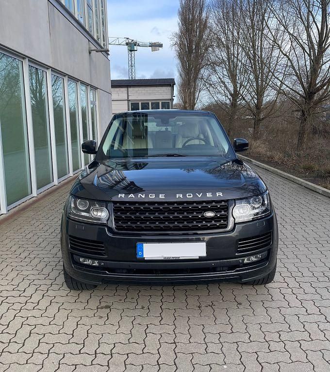 Grau Gebraucht 2013 Land Rover Range Rover Vogue SUV | 18.450 € (Teuer) - Bild 1/4