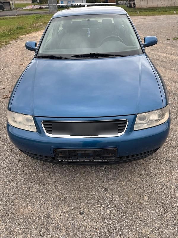 Blau Gebraucht 2000 Audi A3 Limousine | 1.790 € (Fairer Preis) - Bild 1/4