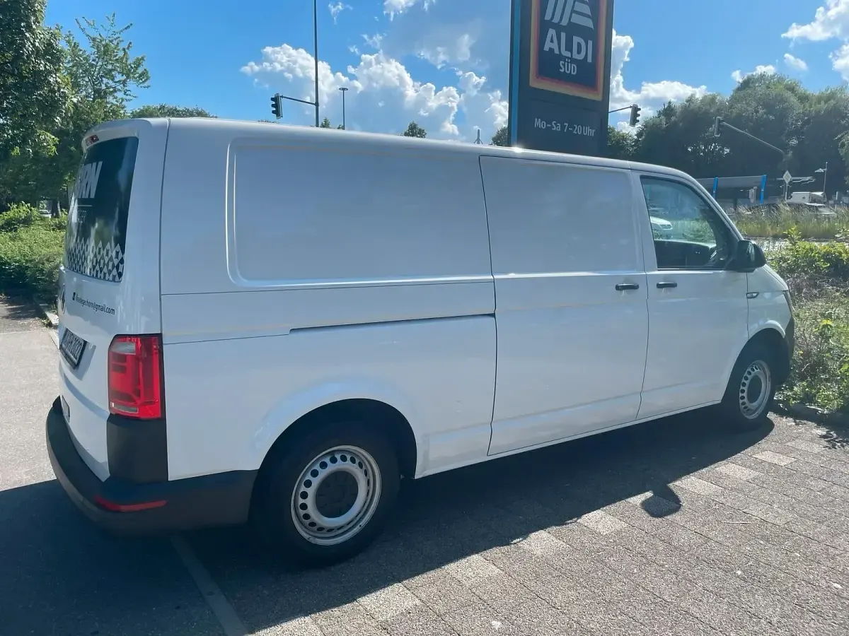 Gebraucht VW Transporter 102 PS (75 kW) 2019 Weiß Van