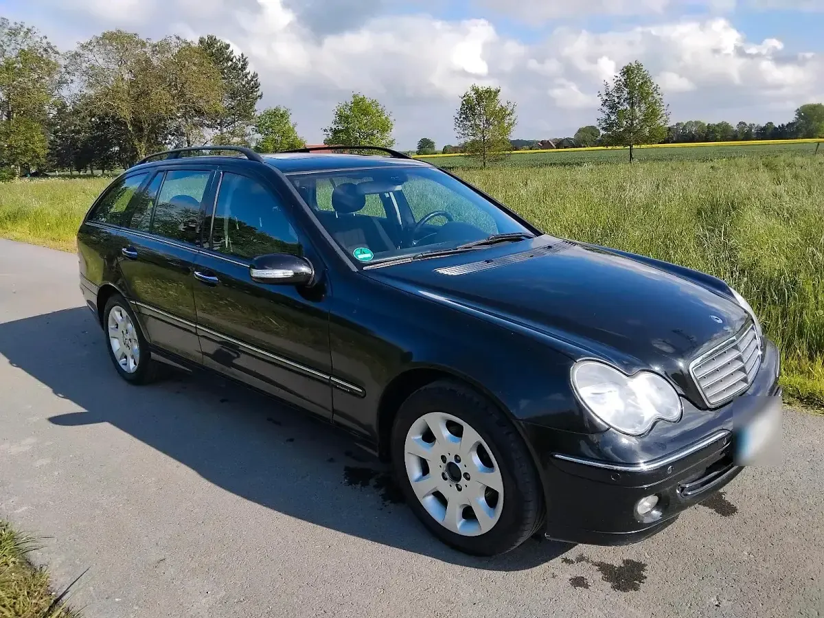 Gebraucht Mercedes C180 143 PS (105 kW) 2005 Schwarz Kombi