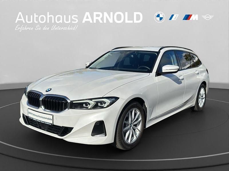 Mineralweiß Gebraucht 2022 BMW 320 Sport Line Kombi | 27.910 € (Etwas zu teuer) - Bild 1/4