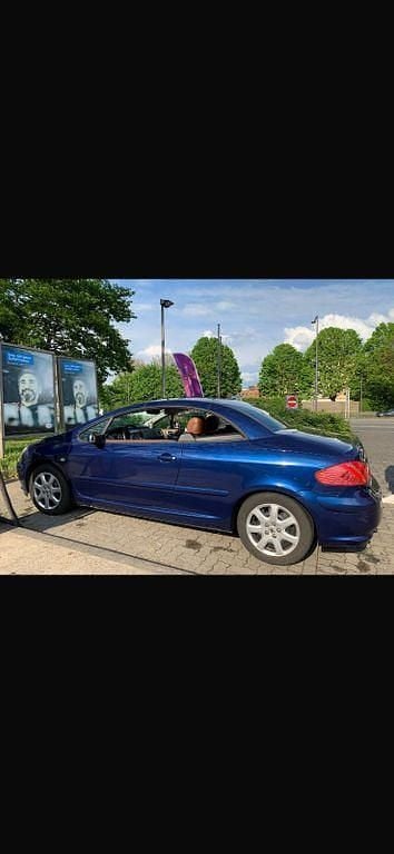 Gebraucht Peugeot 307 CC 136 PS (100 kW) 2003 Blau Cabrio