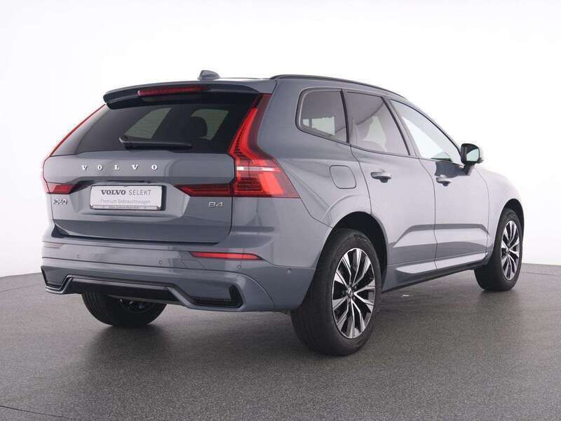 Gebraucht Volvo XC60 Plus 197 PS (144 kW) 2023 Grau thunder grey / metallic SUV