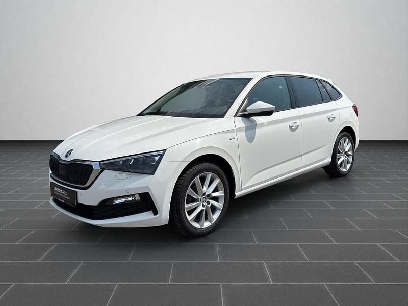 Candyweiss Gebraucht 2023 Skoda Scala Tour Kleinwagen | 19.290 € (Fairer Preis) - Bild 1/4