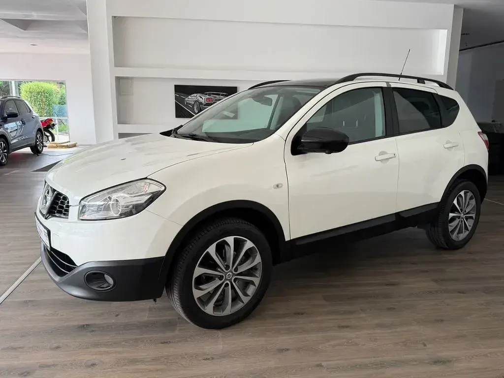 Gebraucht Nissan Qashqai 360º 131 PS (96 kW) 2013 Weiß SUV