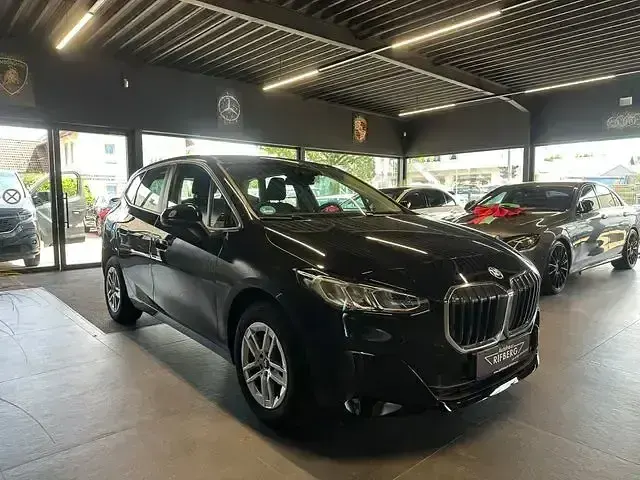 Gebraucht BMW 225 Active Tourer Performance 245 PS (180 kW) 2023 Schwarz Van / Kleinbus