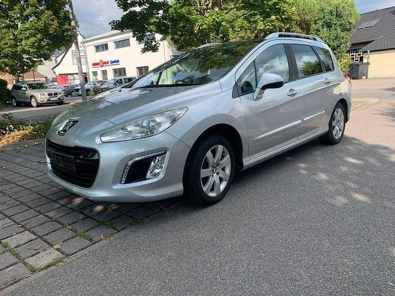 Silber Gebraucht 2012 Peugeot 308 Access Kombi | 3.950 € (Fairer Preis) - Bild 1/4