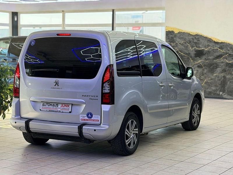 Gebraucht Peugeot Partner Tepee Active 98 PS (72 kW) 2015 Grau Van / Kleinbus