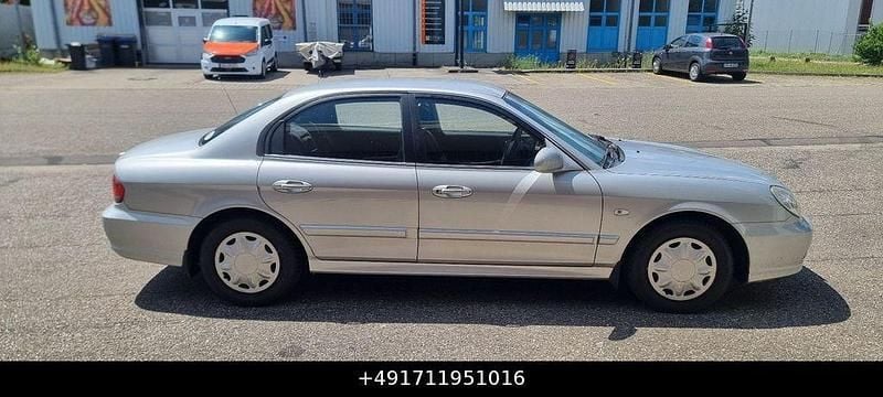 Gebraucht Hyundai Sonata GLS 131 PS (96 kW) 2003 Silber Limousine