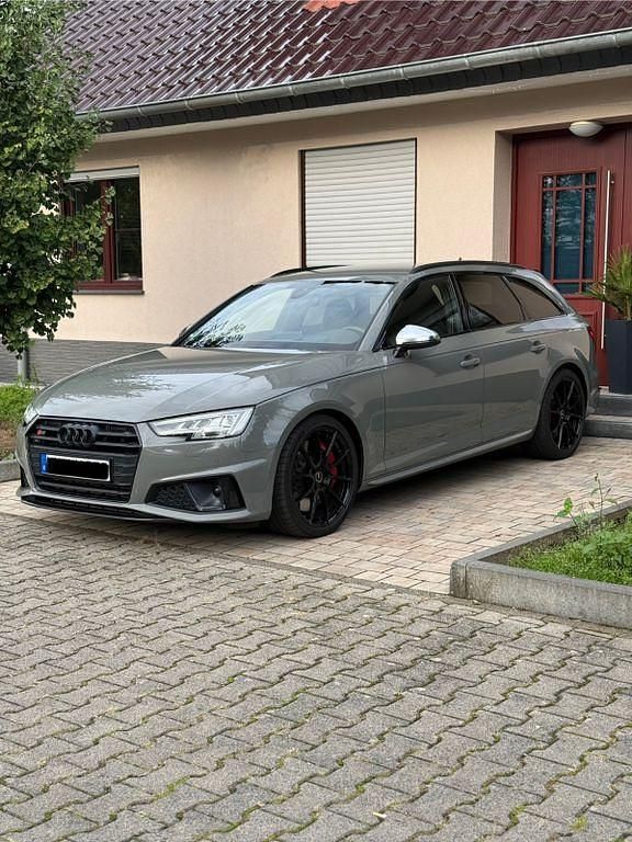 Gebraucht Audi S4 Ambiente 347 PS (255 kW) 2019 Grau Kombi
