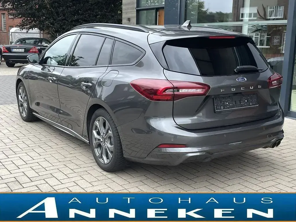Gebraucht Ford Focus ST-Line 155 PS (114 kW) 2024 Grau Limousine