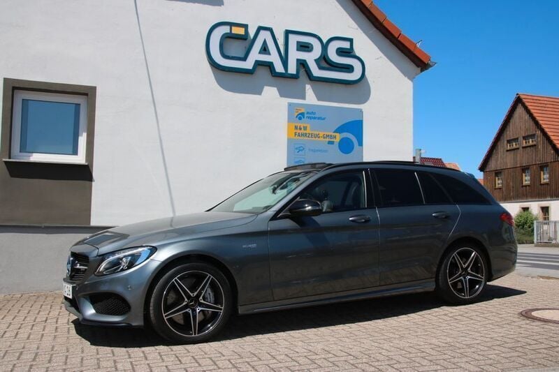 Grau Gebraucht 2018 Mercedes C43 AMG AMG Limousine | 34.800 € (Guter Preis) - Bild 1/4