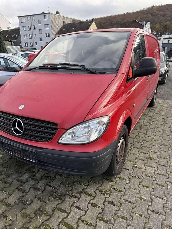 Rot Gebraucht 2008 Mercedes Vito Van | 3.300 € (Superpreis) - Bild 1/4