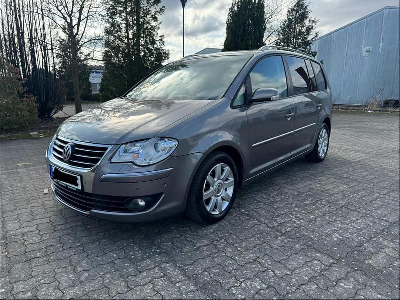 Gebraucht VW Touran 150 PS (110 kW) 2009 Grau Van / Kleinbus