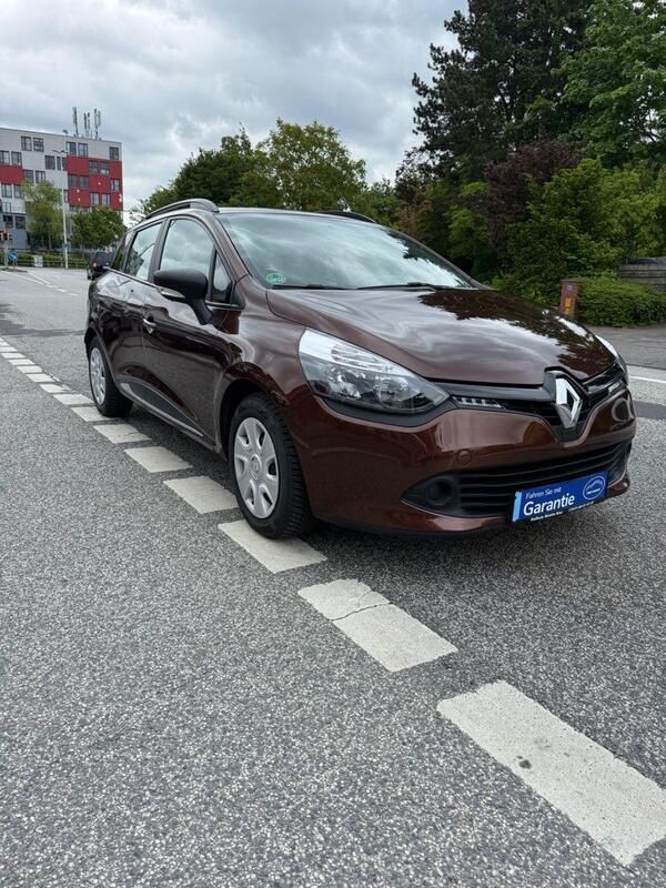 Braun Gebraucht 2015 Renault Clio GrandTour Expression Kombi | 6.980 € - Bild 1/4