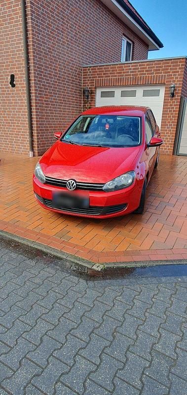 Gebraucht VW Golf VI 80 PS (58 kW) 2010 Rot Kleinwagen