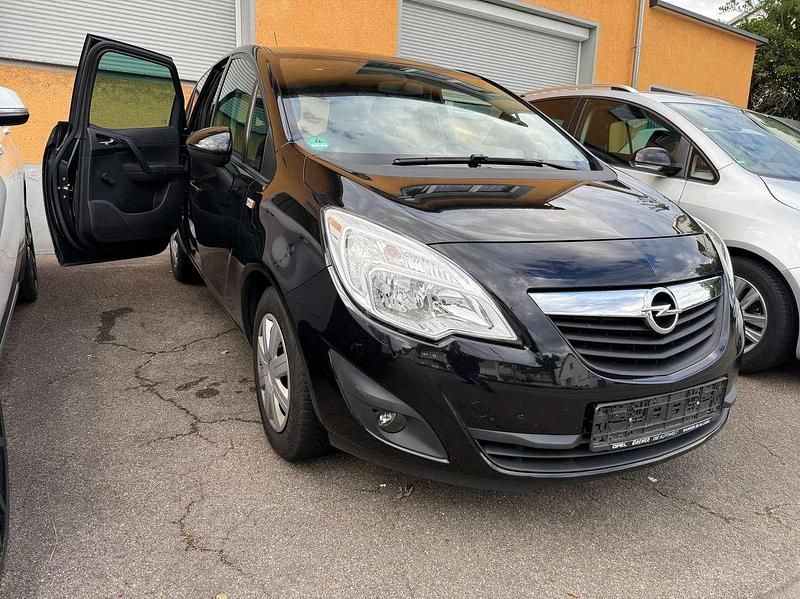 Schwarz Gebraucht 2011 Opel Meriva Design Edition Van / Kleinbus | 3.500 € (Guter Preis) - Bild 1/4