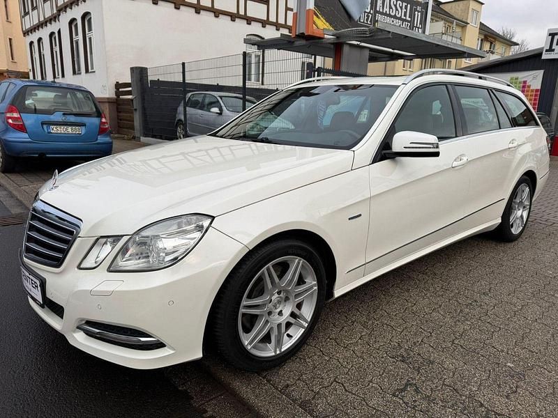 Gebraucht Mercedes E350 265 PS (194 kW) 2011 Weiß Kombi