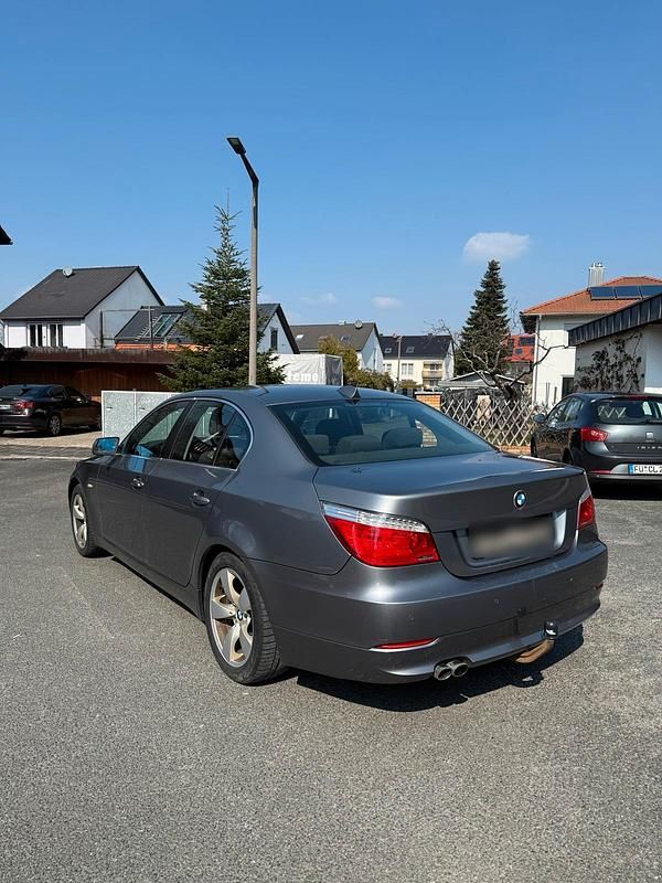 Gebraucht BMW 525 197 PS (144 kW) 2008 Limousine
