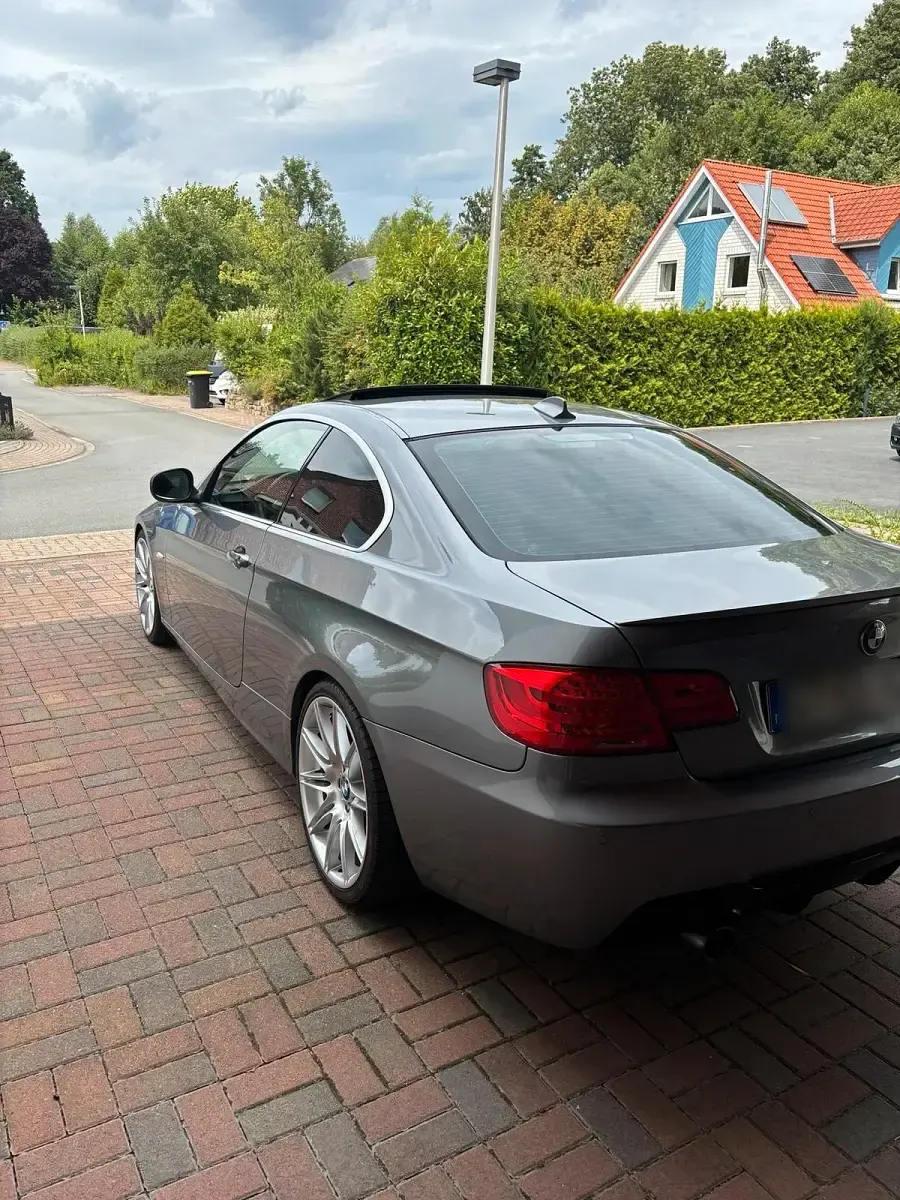 Gebraucht BMW 335 M Sport 306 PS (225 kW) 2010 Grau Coupé