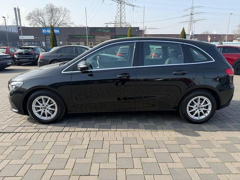 Gebraucht Mercedes B200 150 PS (110 kW) 2020 Schwarz Van / Kleinbus