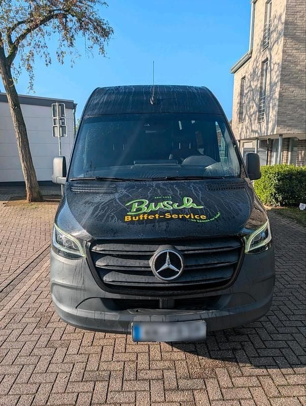 Second-hand Mercedes Sprinter 190 CP (139 kW) 2021 Negru Van