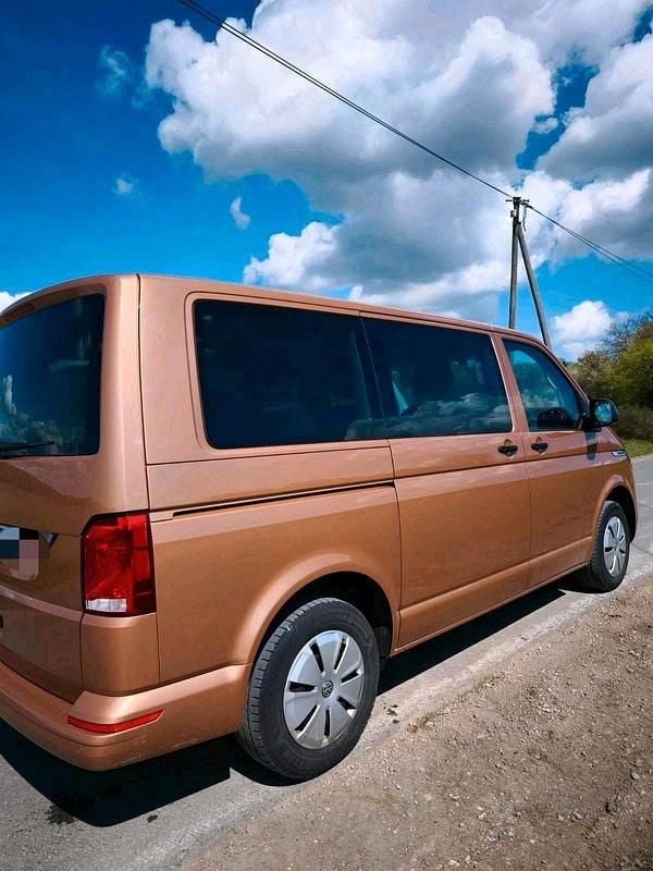 Second-hand VW Multivan 110 CP (80 kW) 2021 Maro Monovolum