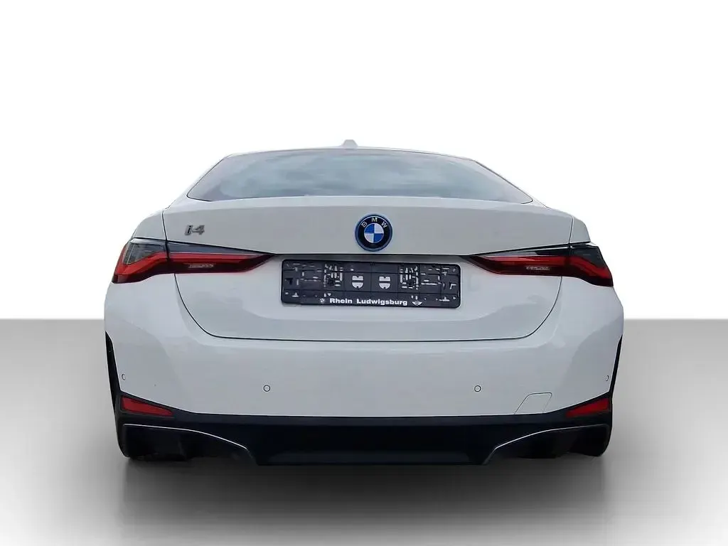 Gebraucht BMW i4 250 kW (340 PS) 2023 Weiß Limousine