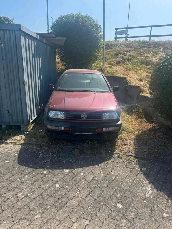 Gebraucht 1993 VW Vento Limousine | 450 € - Bild 1/4