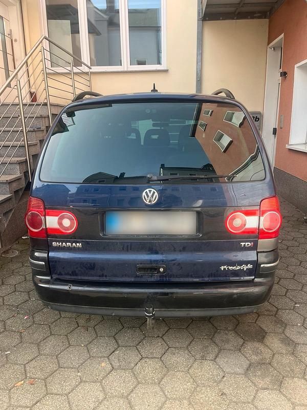 Gebraucht VW Sharan 131 PS (96 kW) 2005 Schwarz Van / Kleinbus