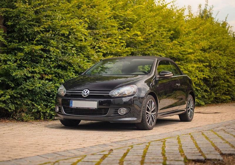 Schwarz Gebraucht 2016 VW Golf Cabriolet Allstar Cabrio | 12.600 € (Fairer Preis) - Bild 1/4