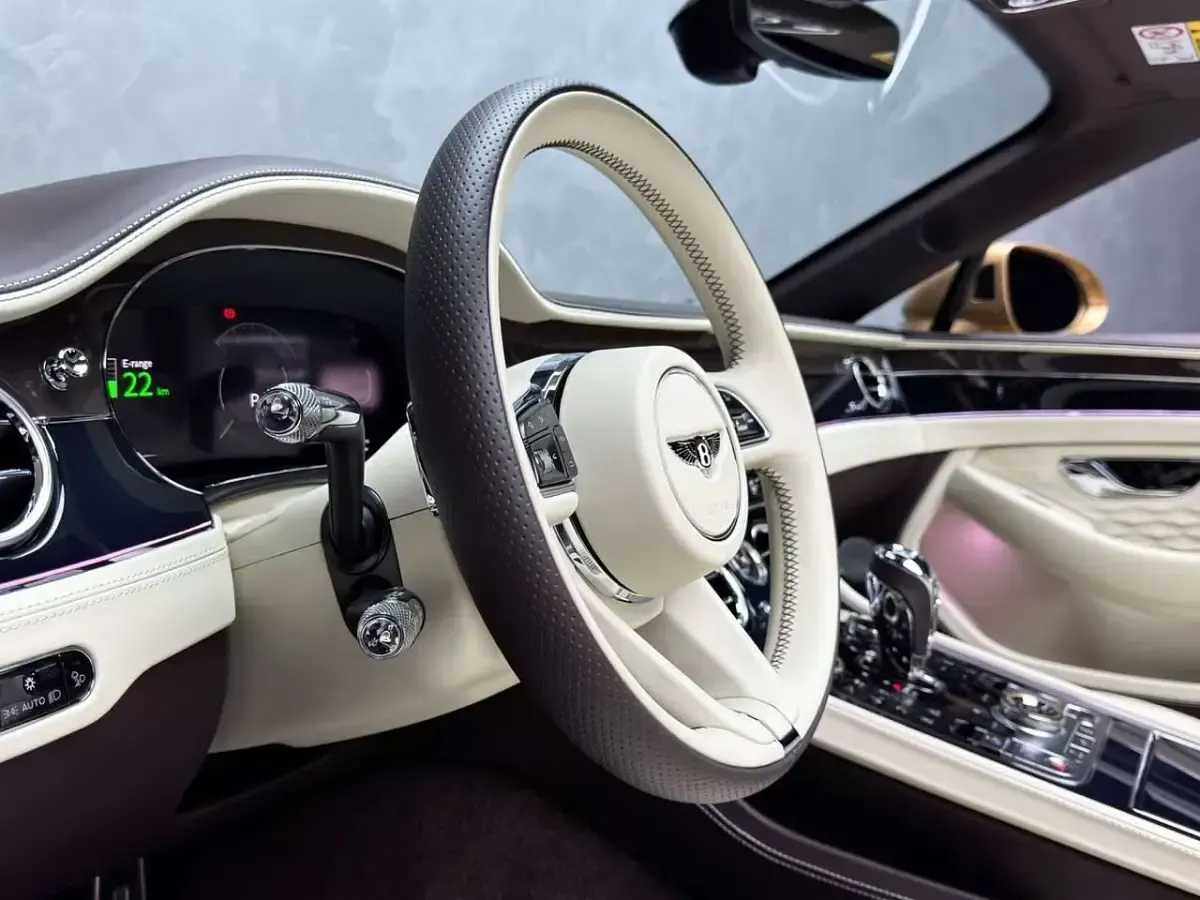 Brugt Bentley Continental 782 HK (575 kW) 2025 Guld Cabriolet