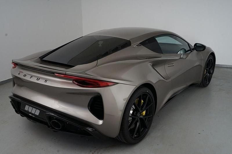 Neu Lotus Emira 405 PS (297 kW) 2026 Grau Coupé
