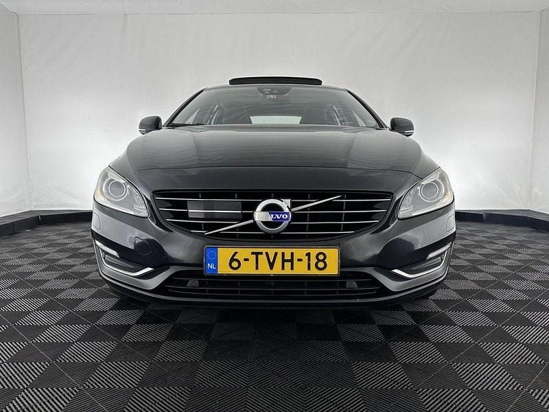 Gebraucht Volvo V60 Summum 215 PS (158 kW) 2014 Schwarz Kombi