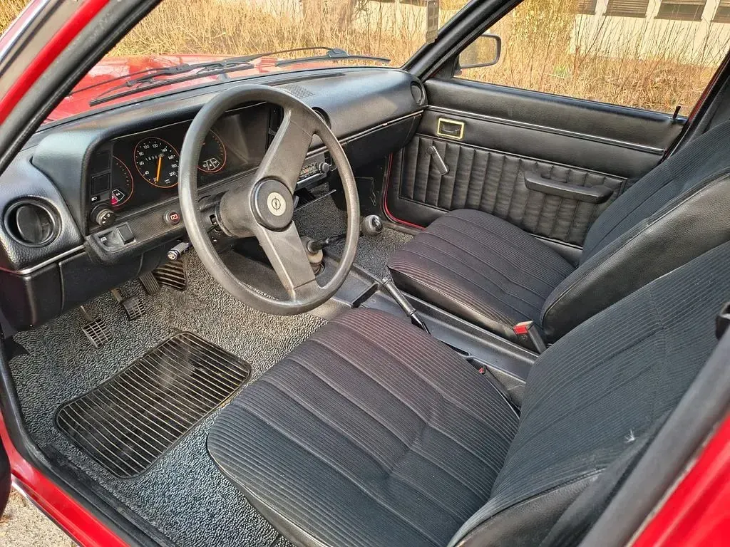 Gebraucht Opel Ascona 75 PS (55 kW) 1977 Rot Limousine