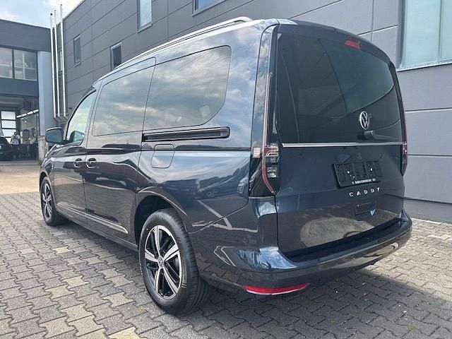 Neu VW Caddy Maxi Style 116 PS (85 kW) 2025 Blau Van / Kleinbus
